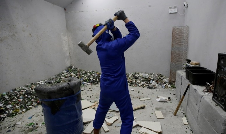 New Shop For Only Break the thinks when you anger- a youth open eccentric shop