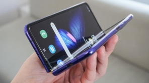 Samsung Galaxy Fold launch was postponed in China